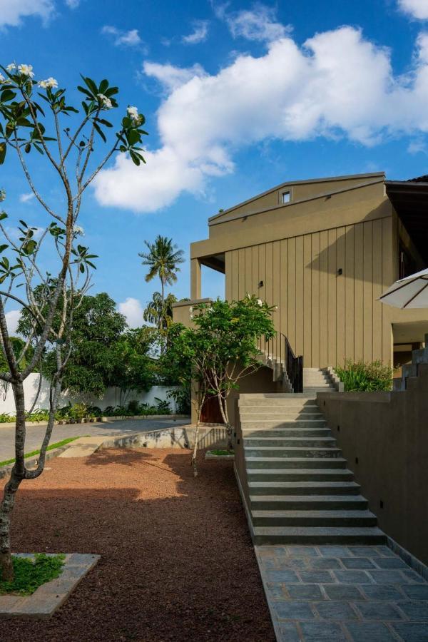 Kiss Blossom Mirissa Exterior photo